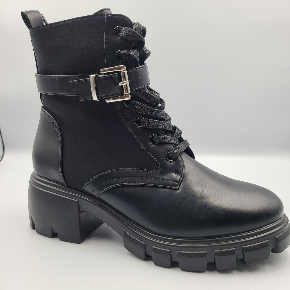 Shoedazzle black boots women's size 7.5